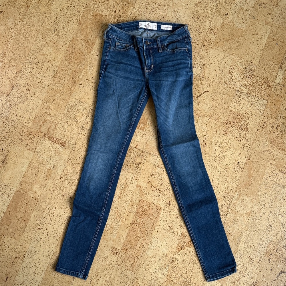 Hollister Low Rise Super Skinny Jeans in Blue